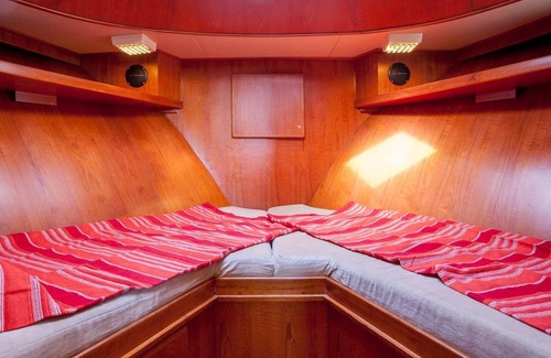 Poblats Maritims Boat Rental | 2 Bed, 2 Bathroom Yacht In Valencia