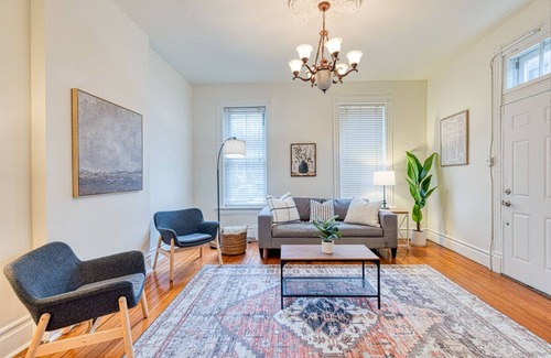 Benton Park House | 2 Bed and 1 Bath Family Friendly Home