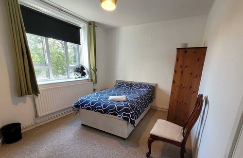 Prince's House | 2 Bed Apartment | Central London | Balcony | WIFI