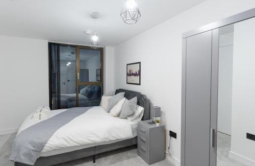 Manchester City Centre Apartment | 2 Bed Apartment, in the heart of Manchester City Centre! 7 mins walk from Piccadilly Station!