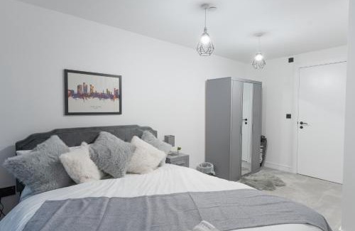 Manchester City Centre Apartment | 2 Bed Apartment, in the heart of Manchester City Centre! 7 mins walk from Piccadilly Station!
