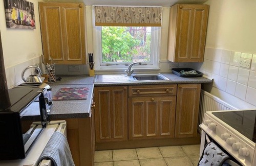 Stow Bardolph House | 2 Bed Barn - Sleeps 4 - Pets - Parking - Wifi