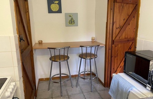 Stow Bardolph House | 2 Bed Barn - Sleeps 4 - Pets - Parking - Wifi