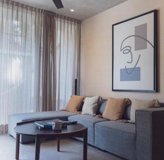 La Veleta Hotel | 2 Bed Bath for 5 A 102