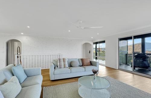 Malua Bay House | 2-Bed Beach Haven with Garden & Alfresco Dining