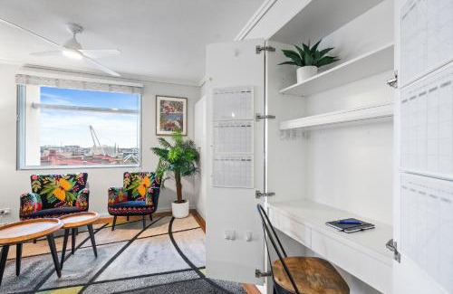 Brisbane Central Business District Apartment | 2-Bed Brisbane City Pad with Pool & Gym