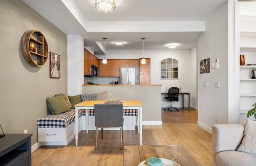 Mission District Condo | 2-Bed by River, AC, Free Parking, Near Saddledome