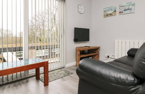 Bude Ski Chalet | 2 bed Chalet located on Penstowe holidays- only 10 mins drive to Bude