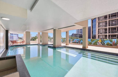 Brisbane Central Business District Apartment | 2-Bed City Abode with Swimming Pool, Gym & Views