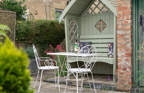 Winchcombe Cottage | 2 bed Cotswold Stone Cottage -Pyatt's Pad