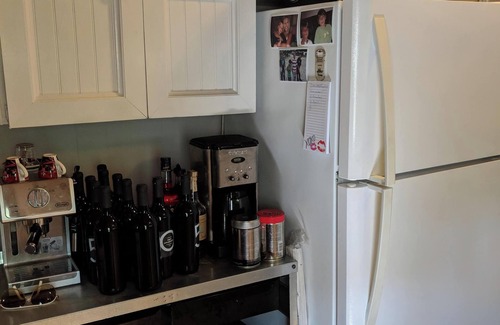 Wasaga Beach Cottage | 2 Bed cottage in Wasaga Beach, steps from beach, minutes to Blue Mountain