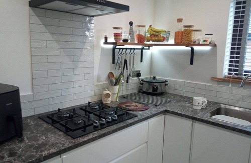 Rattray Cabin | 2 Bed Cottage Sleeps 4 -private Garden -pets Okay