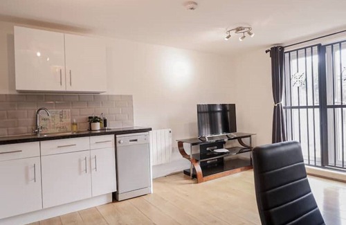 Glyndon Apartment | 2-bed Flat, free parking, near Tube and Excel