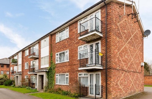 Whitnash Apartment | 2 Bed Flat in Leamington Spa Pass the Keys
