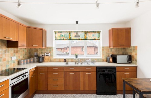 Whitnash Apartment | 2 Bed Flat in Leamington Spa Pass the Keys