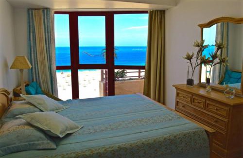 Nazare Apartment | 2 Bed Flat - Sleeps 4 - Parking - Wifi