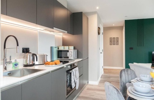 Leeds Apartment | 2 Bed Flats Sleeps 6 near Station & City Centre -1.61