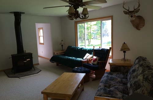 Cheboygan House | 2 bed home secluded on a wooden lot, 5 minutes from Mackinaw City! Sleeps 7-10!