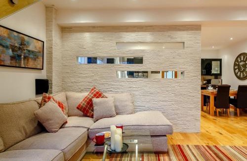Battle House | 2 Bed in Battle 77491