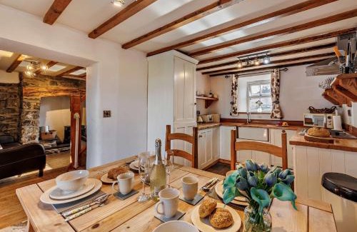 Cwmtirmynach House | 2 bed in Betws Y Coed 77744