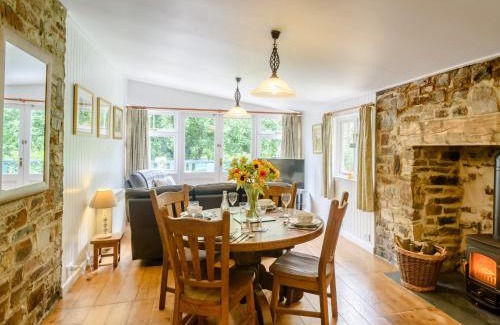 Bideford House | 2 Bed in Bideford 78252