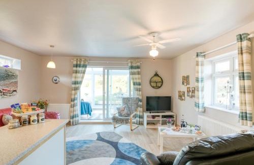 Sewerby Apartment | 2 Bed in Bridlington 77607