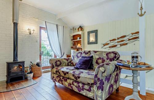 Brixham House | 2 Bed in Brixham BX083