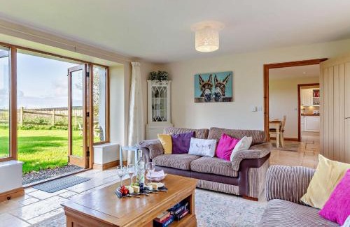 Hartland House | 2 Bed in Clovelly HIFOB