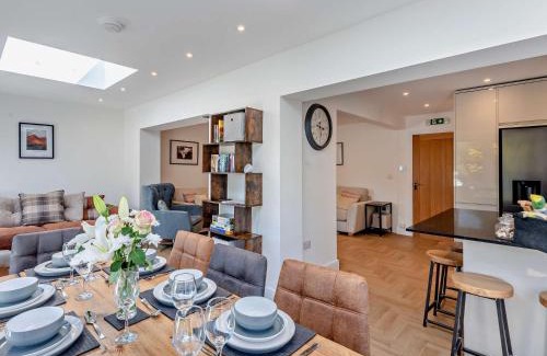 Coniston House | 2 Bed in Coniston 94705