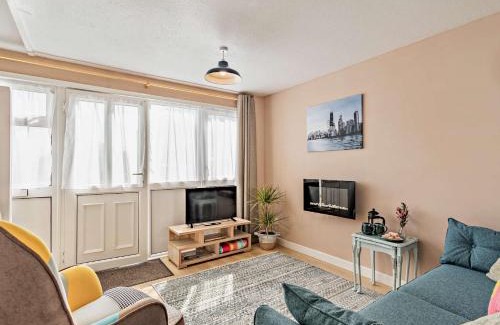 Pembroke House | 2 Bed in Freshwater East 92164
