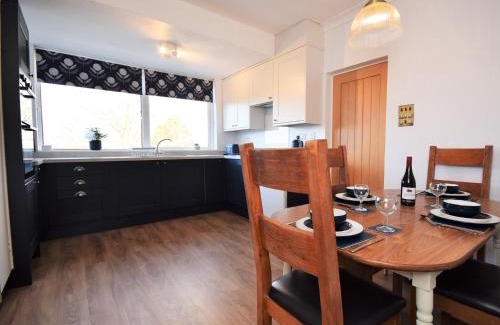 Instow House | 2 Bed in Instow SANDB