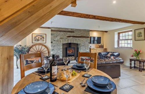Brecon House | 2 Bed in Lower Chapel 94567