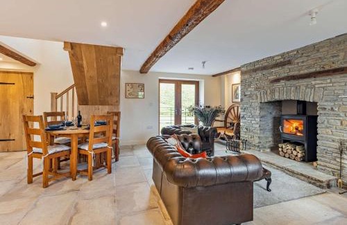 Brecon House | 2 Bed in Lower Chapel 94567