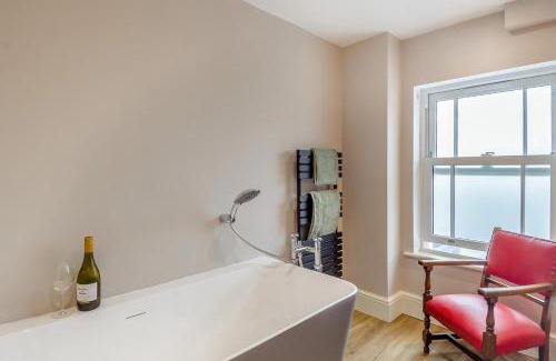 Pakefield House | 2 Bed in Lowestoft oc-p32922