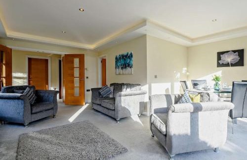 Mudeford House | 2 Bed in Mudeford 93458