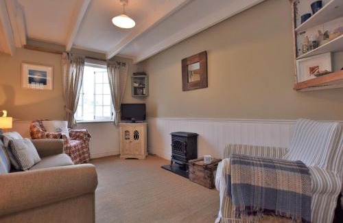 Polruan House | 2 Bed in Polruan PC042