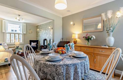 Poole House | 2 Bed in Poole 91757