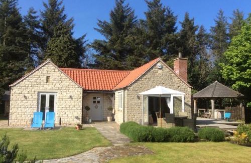 Scarborough House | 2 Bed in Robin Hoods Bay G0179