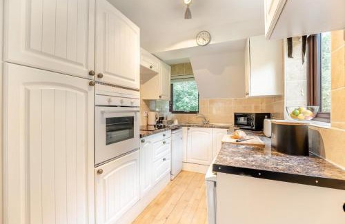 Pevensey House | 2 Bed in Stone Cross oc-g33059