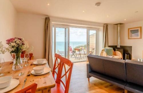 Tan-y-groes House | 2 Bed in Tresaith 89315