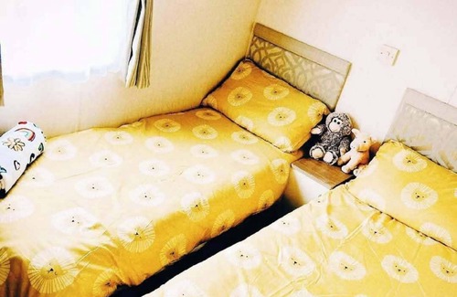 Heysham Cabin | 2 Bed Lodge Sleeps 6 with Free Parking - WiFi - Tv