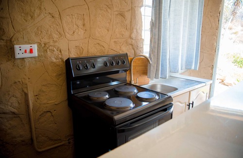 Matabeleland South Villa | 2 bed Moloko family lodge with kitchen - 2212