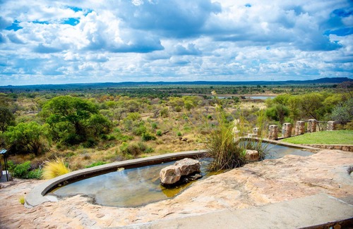 Matabeleland South Villa | 2 bed Moloko family lodge with kitchen - 2212