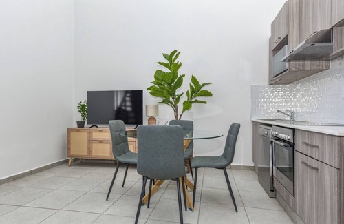 Parkwood Apartment | 2 Bed Penthouse | Pool and Gym