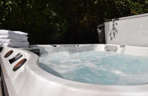 Torrington House | 2 bed property in Torrington 83038