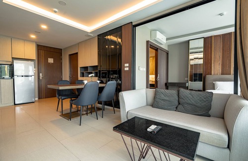 Cherngtalay Apartment | 2-Bed Seaview Retreat Jacuzzi & Pools by IBG D407