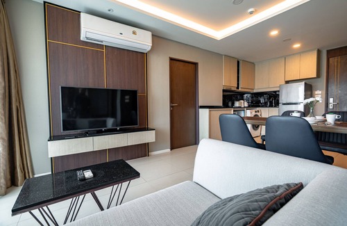 Cherngtalay Apartment | 2-Bed Seaview Retreat Jacuzzi & Pools by IBG D407
