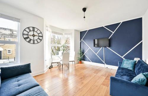 Leyton Apartment | 2-Bed, Sleeps 8 in Leyton E10, Near Stratford