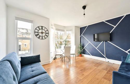Leyton Apartment | 2-Bed, Sleeps 8 in Leyton E10, Near Stratford
