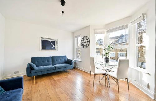 Leyton Apartment | 2-Bed, Sleeps 8 in Leyton E10, Near Stratford